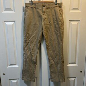 Gap Pants Mens 33x30 Beige Khaki Straight Chino Mid Rise Flat Front
